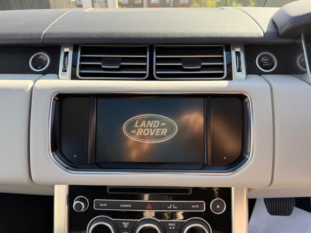 Land Rover Range Rover 4.4 Sdv8 Black #36