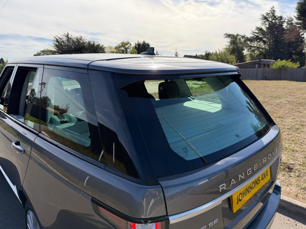 Land Rover Range Rover 4.4 Sdv8 Black #44