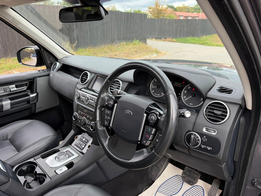 Land Rover Discovery 3.0 Sdv6 Hse 255 Bhp Black #13