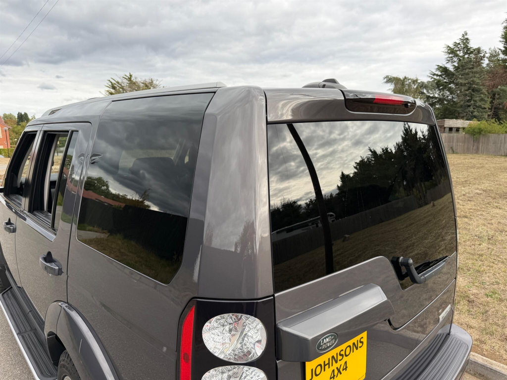 Land Rover Discovery 3.0 Sdv6 Hse 255 Bhp Black #10
