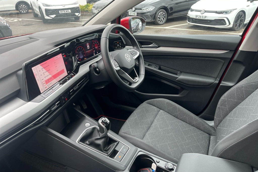 Volkswagen Golf 1.5 Tsi Life BT24NWV Red #4