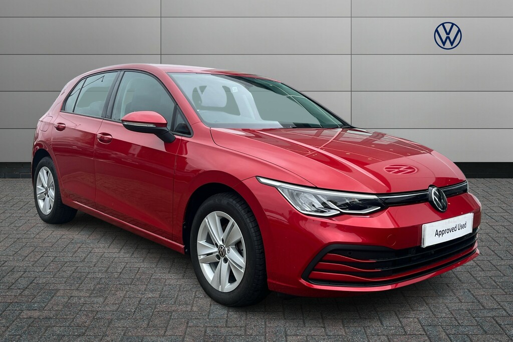 Volkswagen Golf 1.5 Tsi Life BT24NWV Red #2