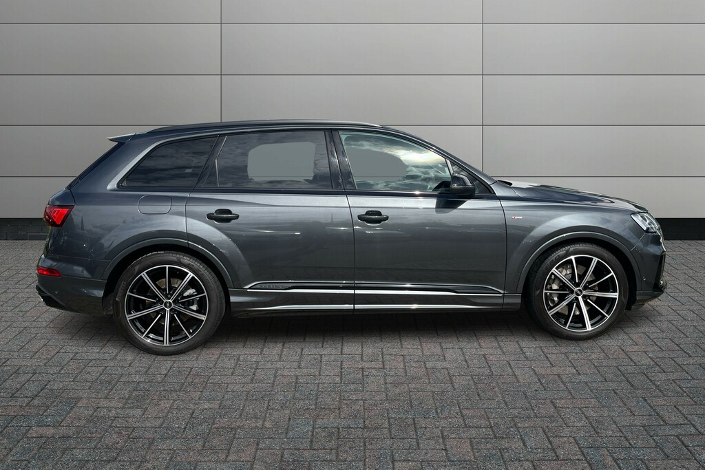 Audi Q7 55 Tfsi E Quattro Black Edition Tiptronic YC22GKG Grey #4