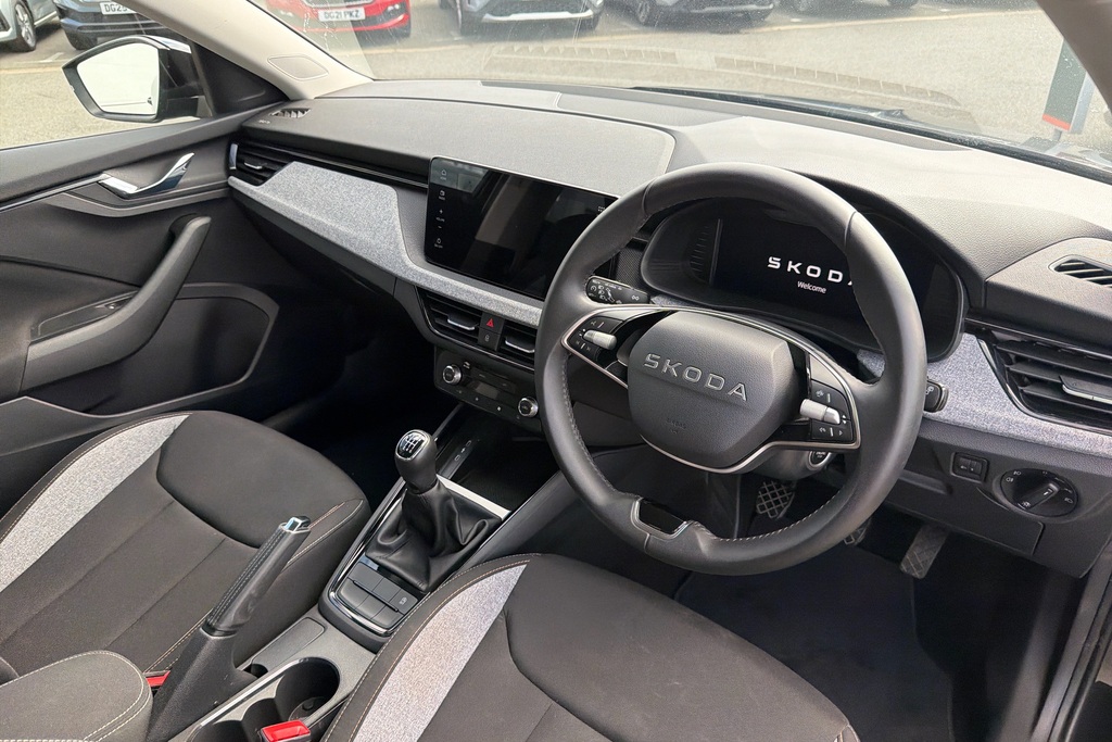 Skoda Scala 1.0 Tsi 116 Se Edition GL75CJO Black #6