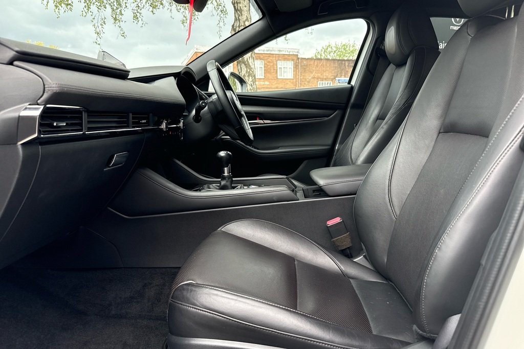 Mazda 3 2.0 Skyactiv G Mhev Gt Sport Tech VX21KLV White #6