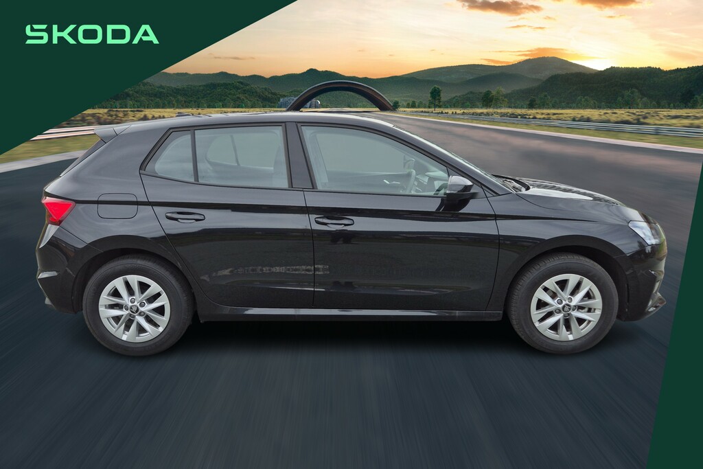 Skoda Fabia 1.0 Mpi 80 Se Edition KM75YZX Black #4