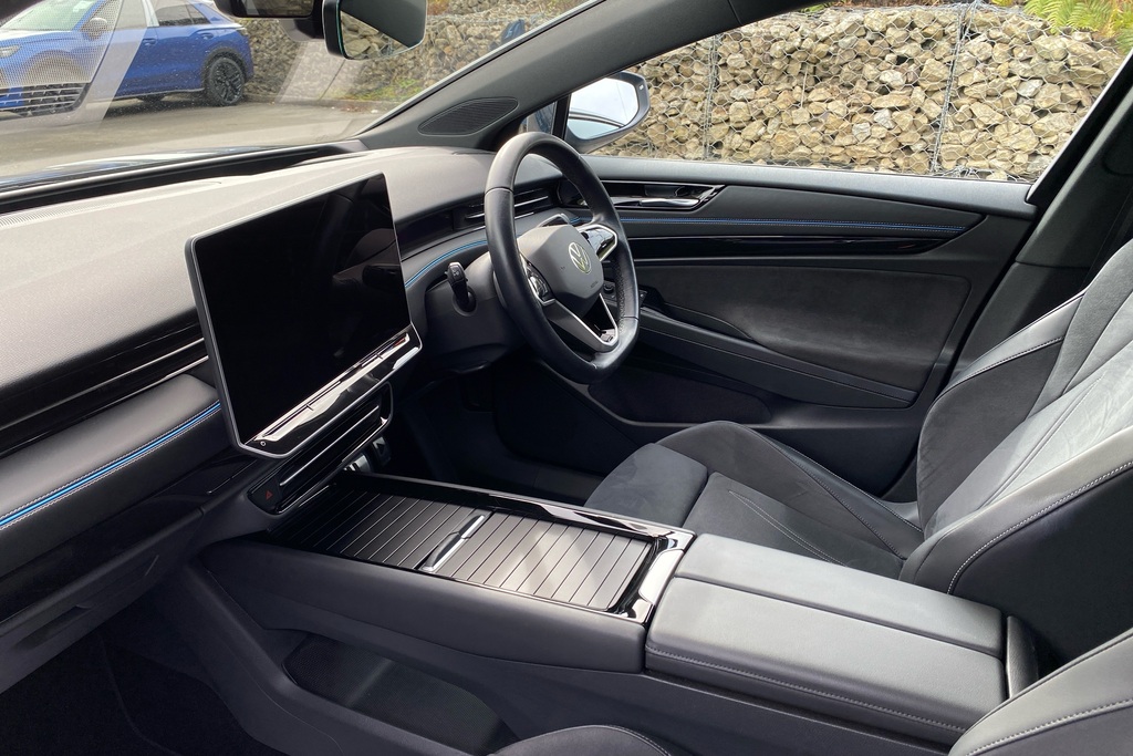 Volkswagen ID.7 210Kw Launch Edition Pro 77Kwh Blue #2