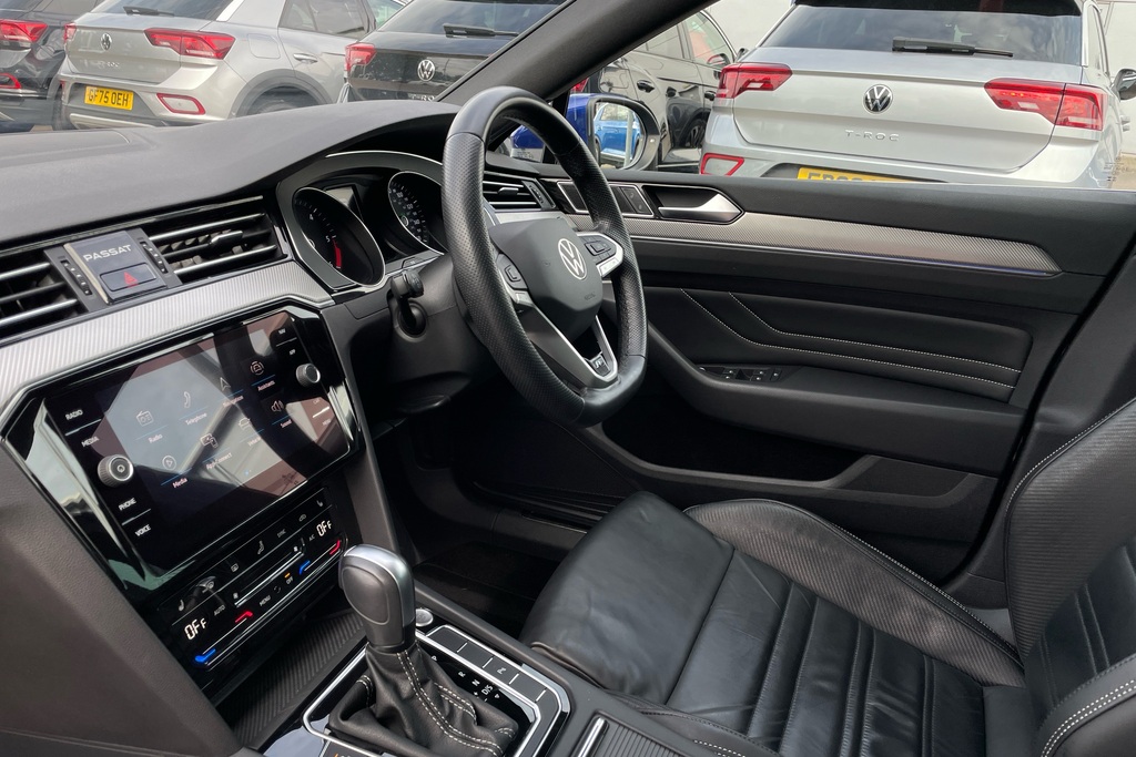 Volkswagen Passat 2.0 Tdi Evo Scr R-line Dsg Blue #2
