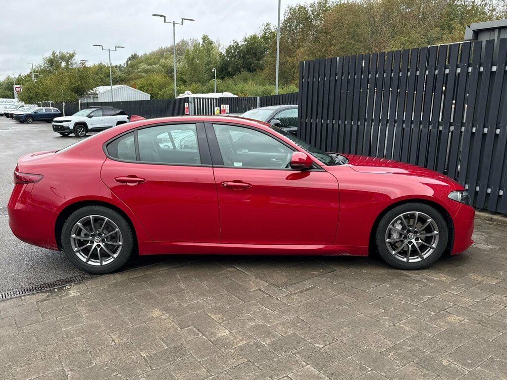 Alfa Romeo Giulia Black #74