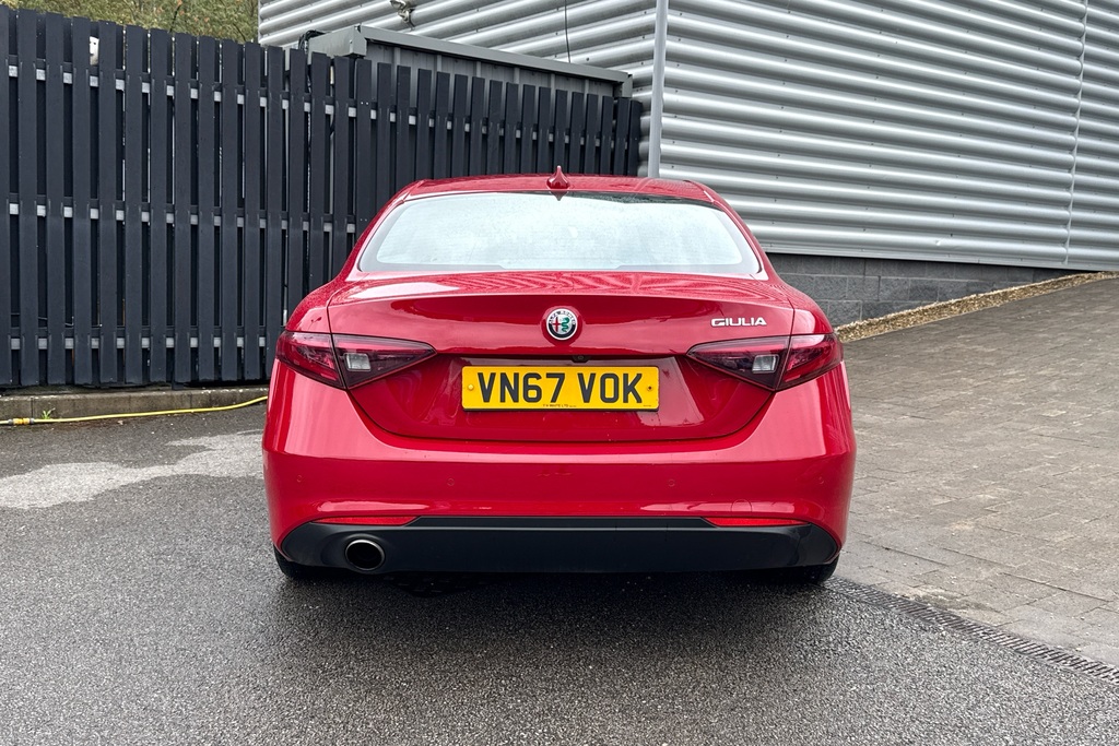 Alfa Romeo Giulia Black #67
