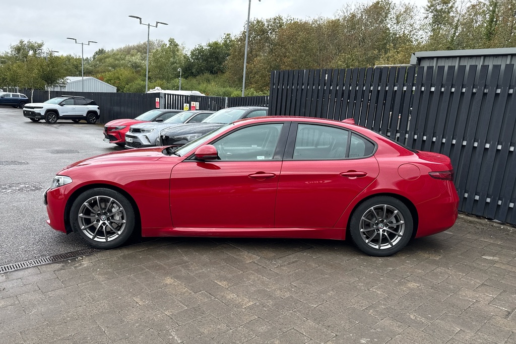 Alfa Romeo Giulia Black #10