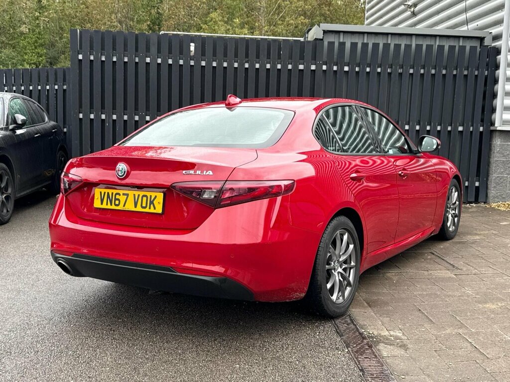 Alfa Romeo Giulia Black #69