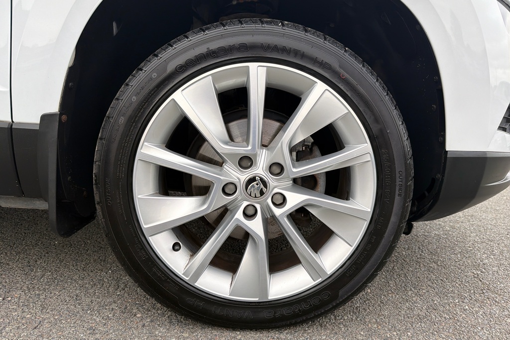 Skoda Karoq 1.5 Tsi Se L White #5
