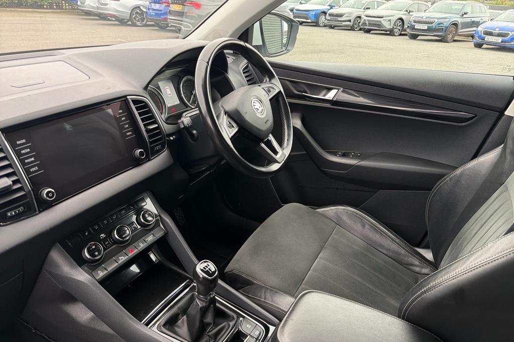 Skoda Karoq 1.5 Tsi Se L White #2