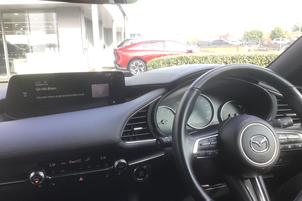 Mazda 3 2.0 E-skyactiv G Mhev Takumi BX73YTC Grey #3