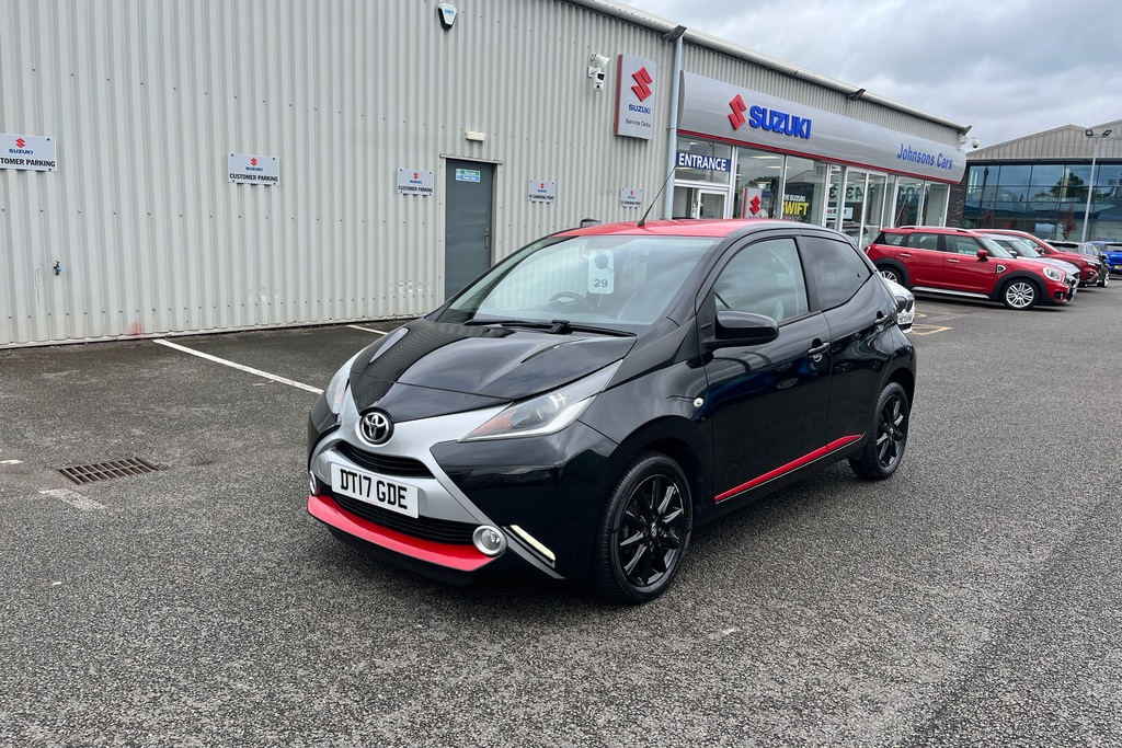 Toyota Aygo Hatchback 1.0 Red #33