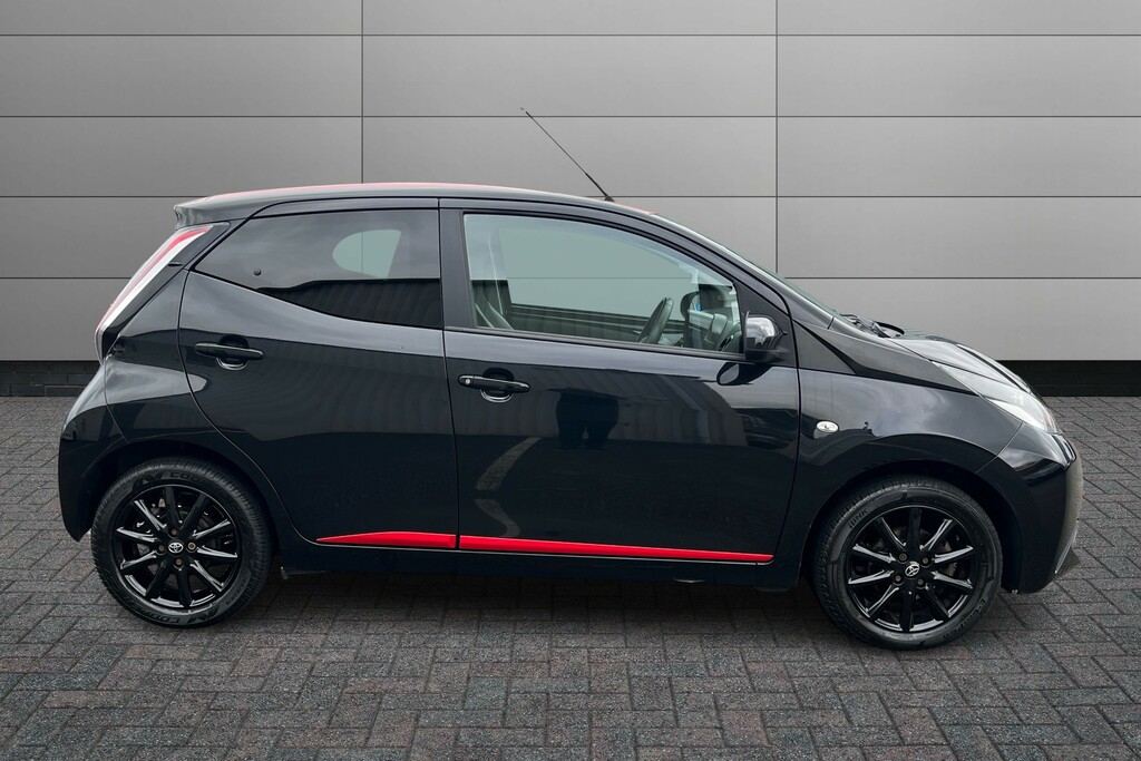 Toyota Aygo Hatchback 1.0 Red #8