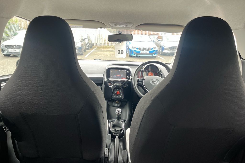 Toyota Aygo Hatchback 1.0 Red #41