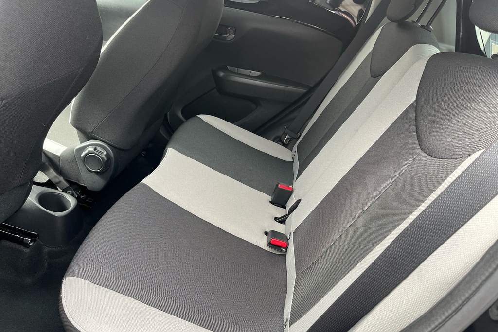 Toyota Aygo Hatchback 1.0 Red #12