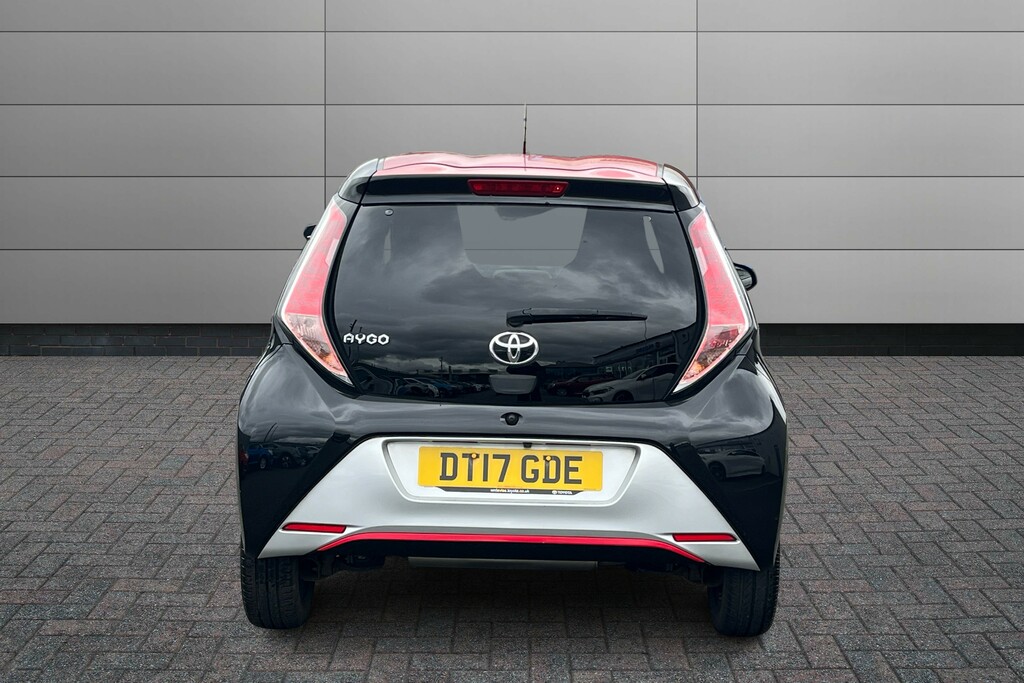 Toyota Aygo Hatchback 1.0 Red #11