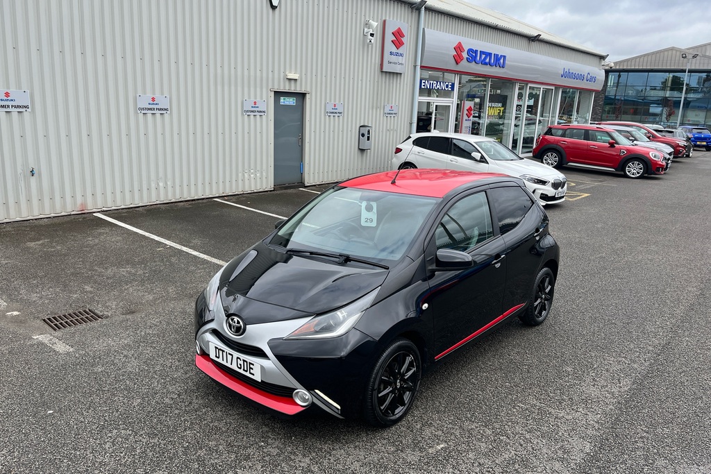 Toyota Aygo Hatchback 1.0 Red #34