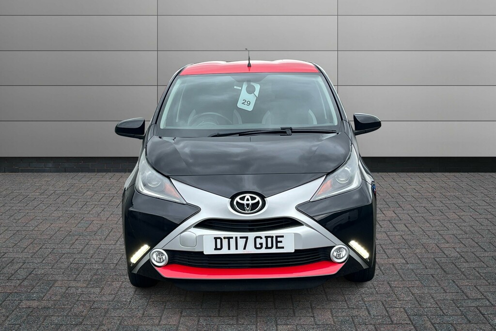 Toyota Aygo Hatchback 1.0 Red #10