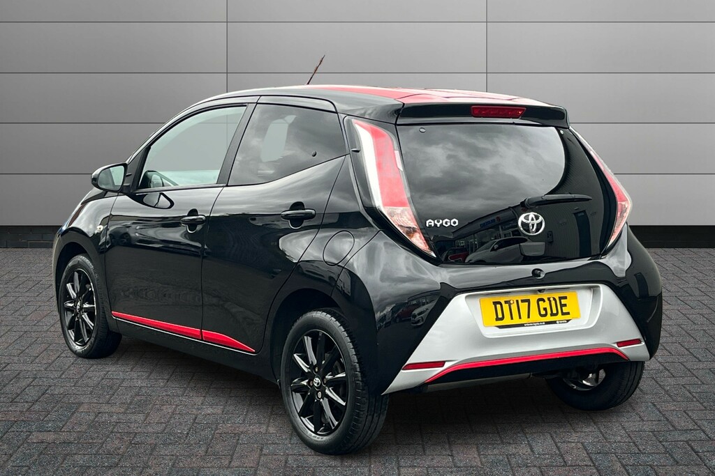 Toyota Aygo 1.0 Vvt-i X-press Black #2