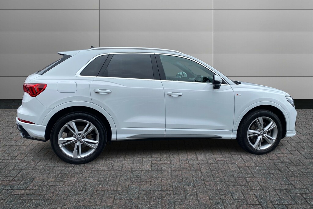 Audi Q3 Tdi S Line Black #8
