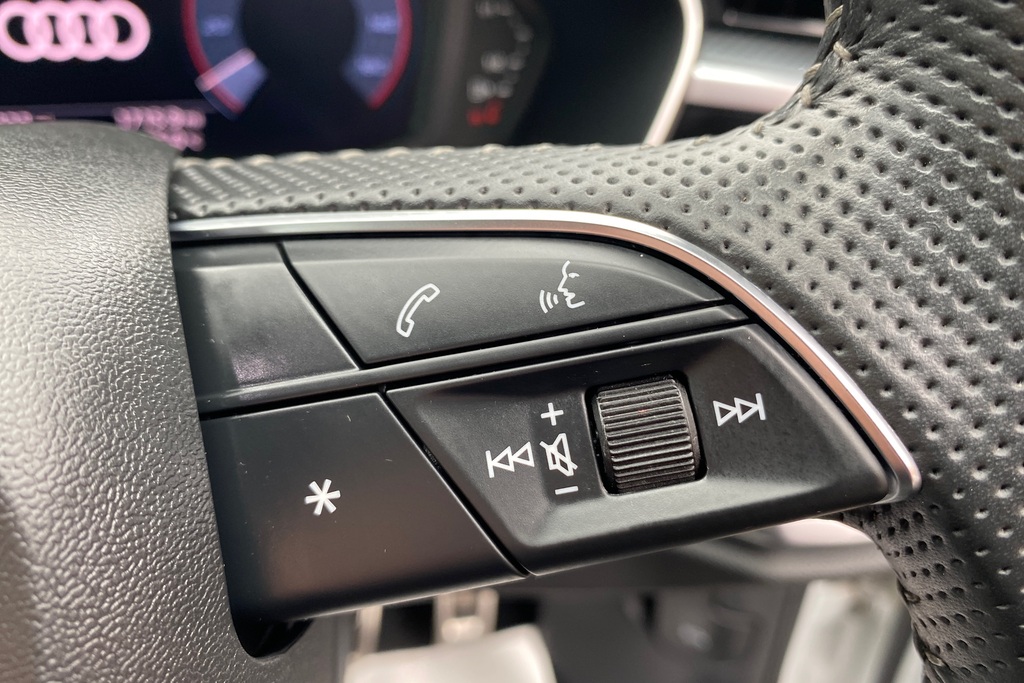Audi Q3 Tdi S Line Black #16