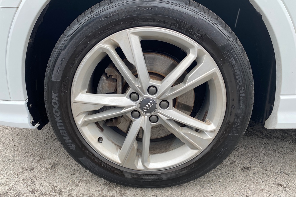 Audi Q3 Tdi S Line Black #38