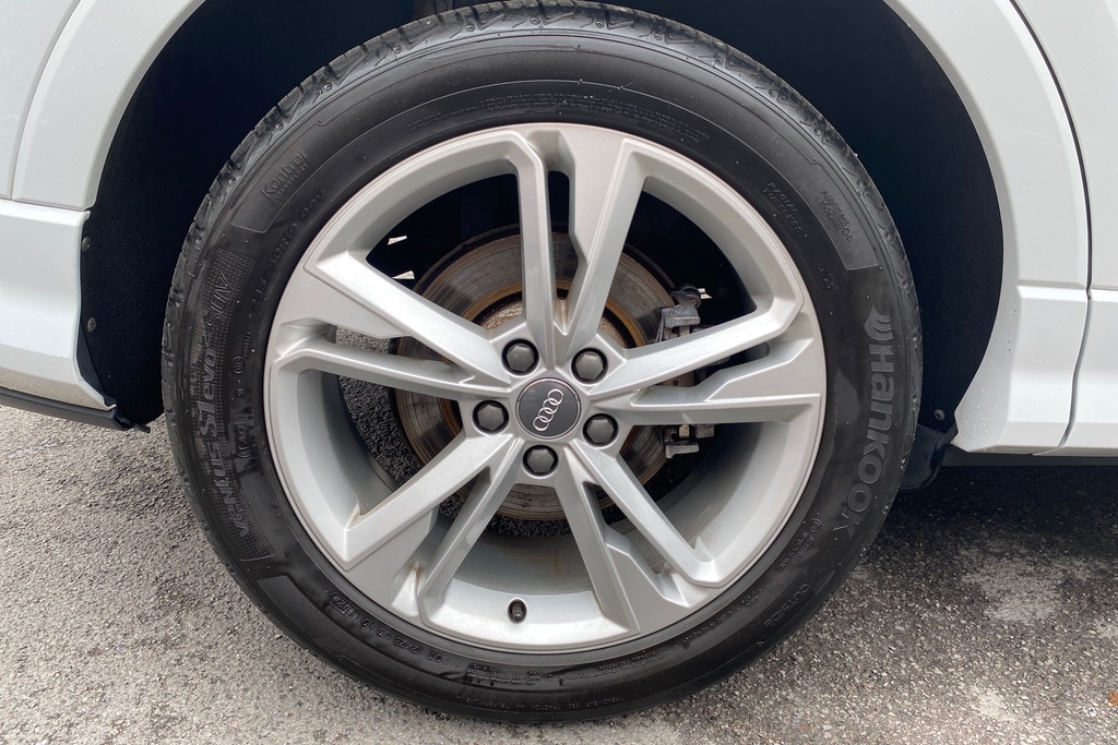 Audi Q3 Tdi S Line Black #32