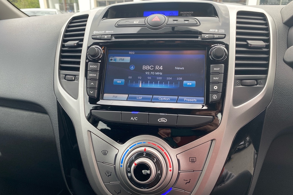 Hyundai Ix20 Se Red #9
