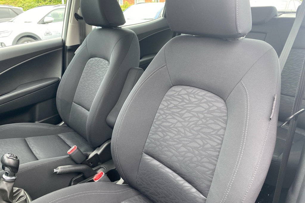 Hyundai Ix20 Se Red #22