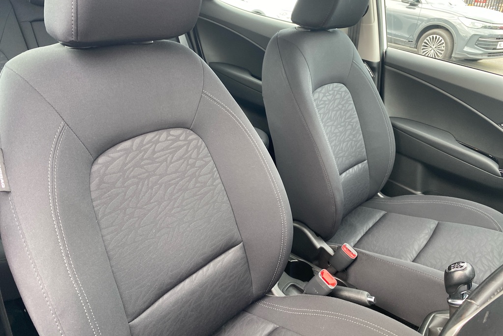 Hyundai Ix20 Se Red #20