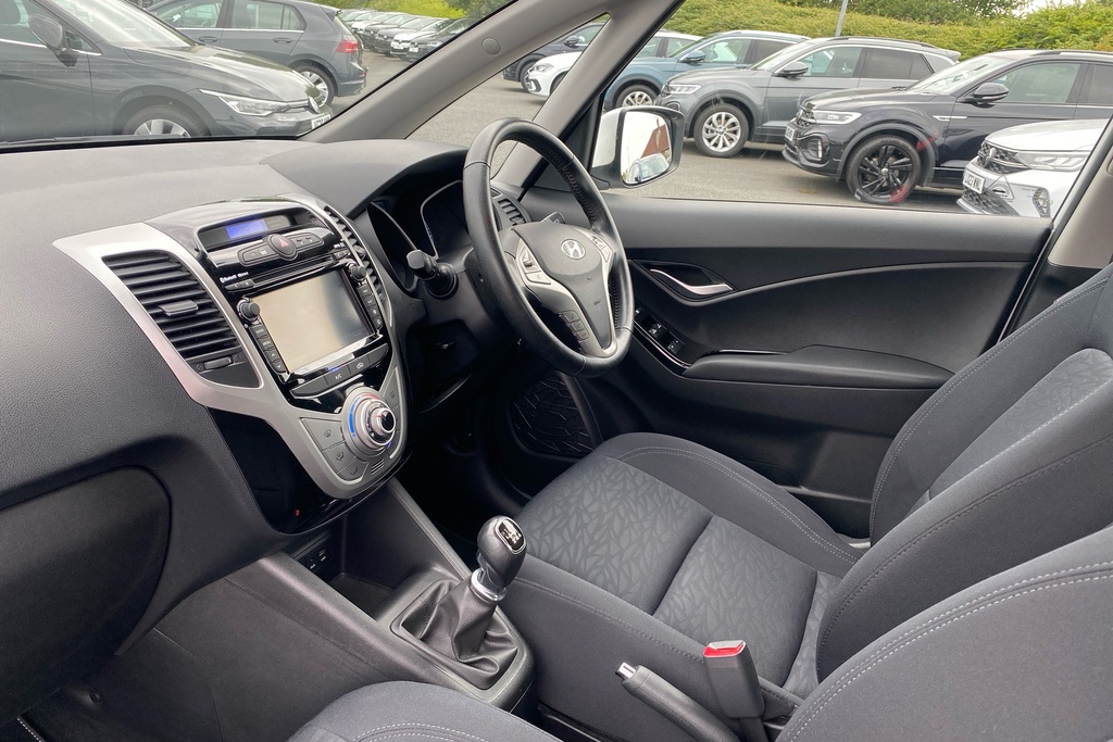 Hyundai Ix20 1.6 Se Nav White #2