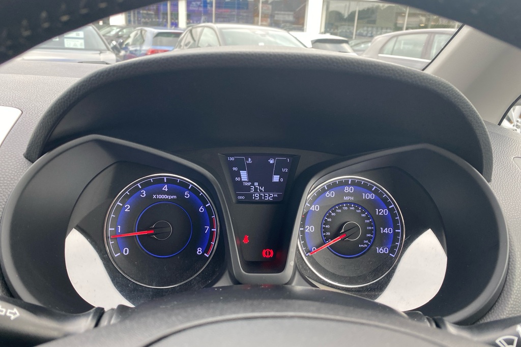 Hyundai Ix20 Se Red #32