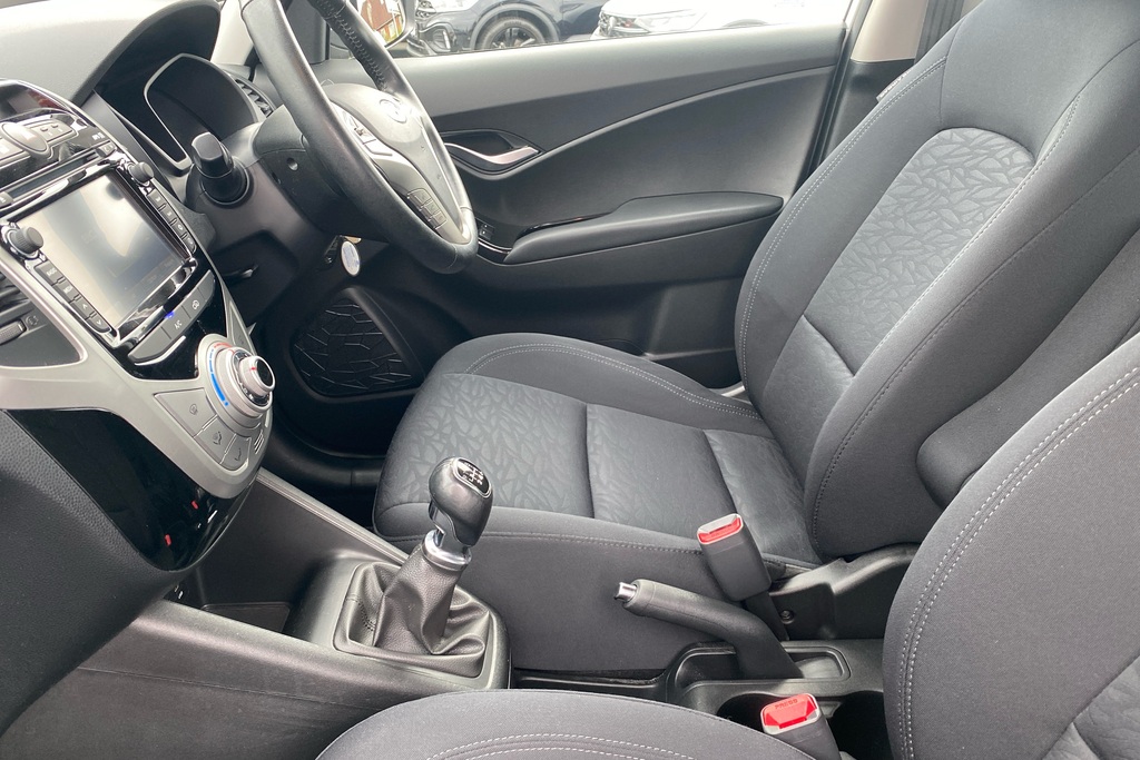 Hyundai Ix20 Se Red #21