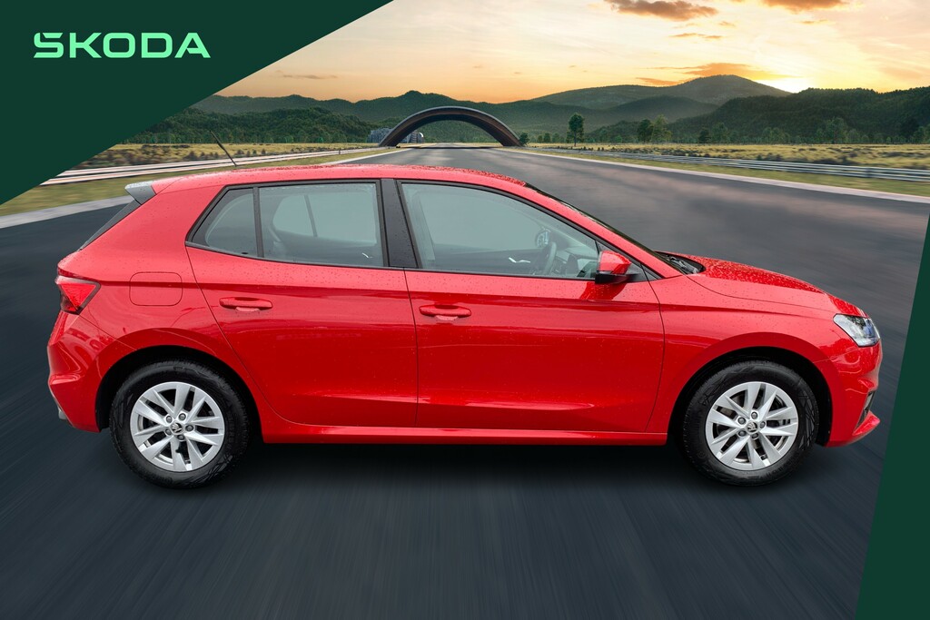 Skoda Fabia 1.0 Tsi 110 Se Comfort Red #4