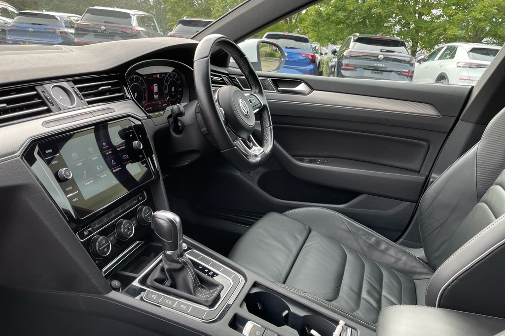 Volkswagen Arteon 2.0 Tsi R-line Dsg White #2