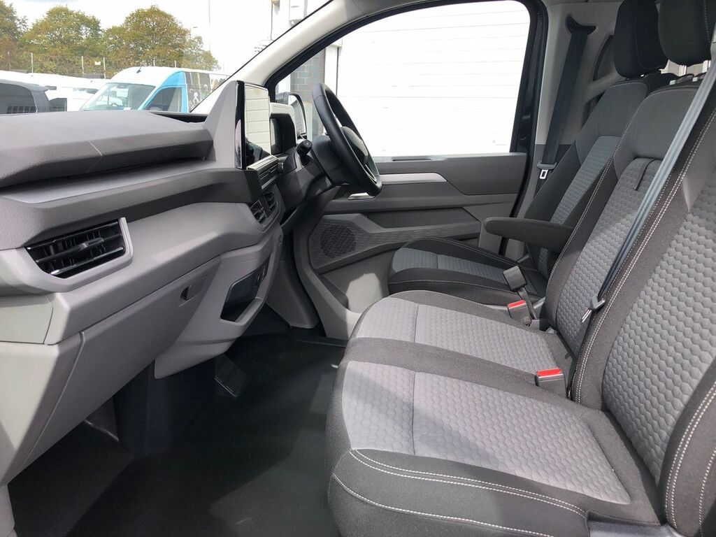 Volkswagen Transporter Shuttle Shuttle Style Lwb 170 Ps 2.0 Tdi 8Sp Blue #7