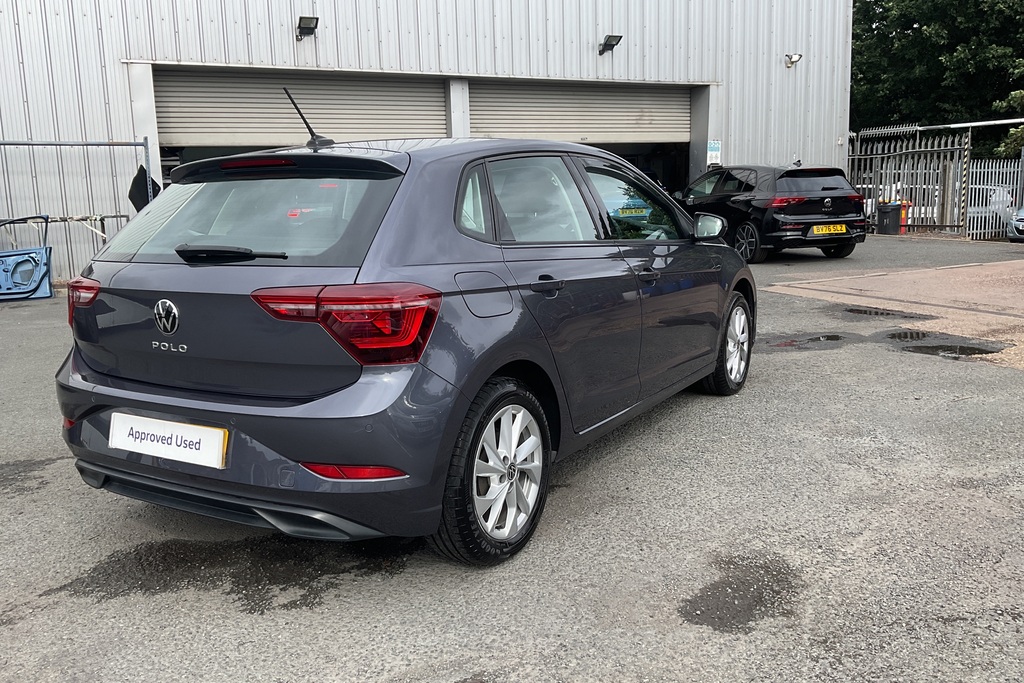 Volkswagen Polo 1.0 Tsi R-line Hatchback Dsg Black #18