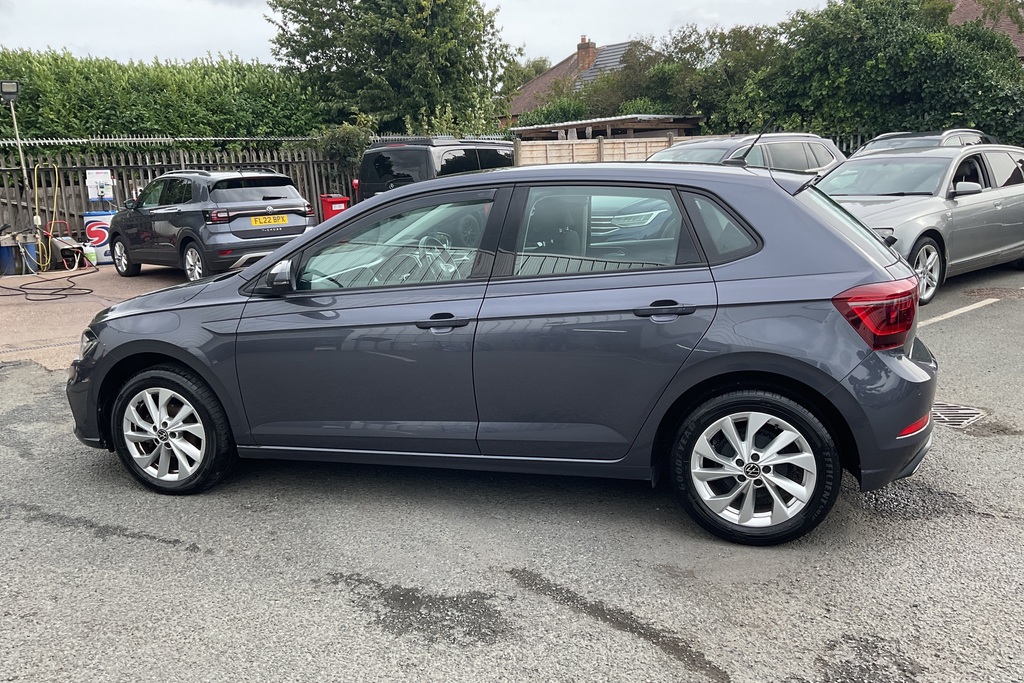 Volkswagen Polo 1.0 Tsi R-line Hatchback Dsg Black #16