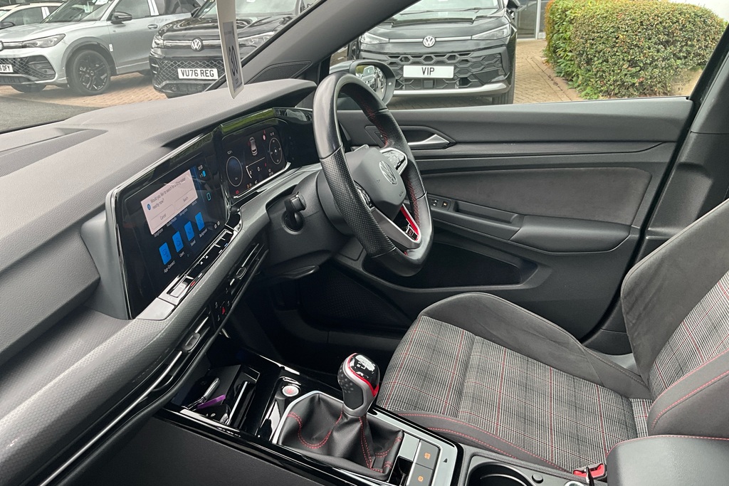 Volkswagen Golf 2.0 Tsi Gti Black #2