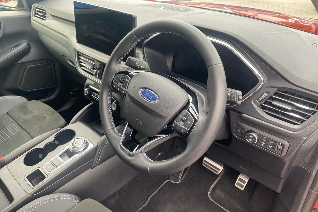 Ford Kuga 2.5 Fhev Active Cvt Red #4