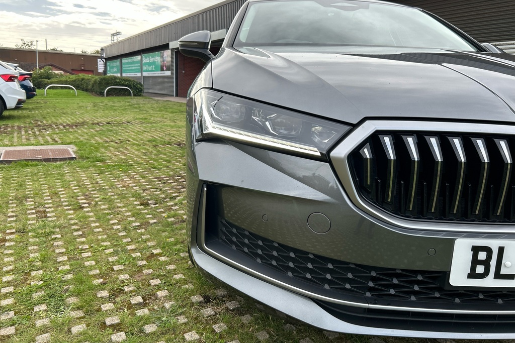 Skoda Superb 1.5 Tsi E-tec Se Technology Dsg Silver #18
