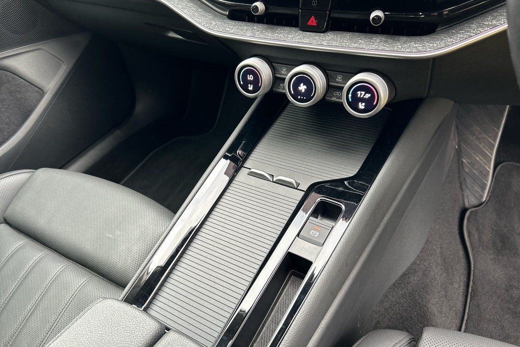 Skoda Superb 1.5 Tsi E-tec Se Technology Dsg Silver #15