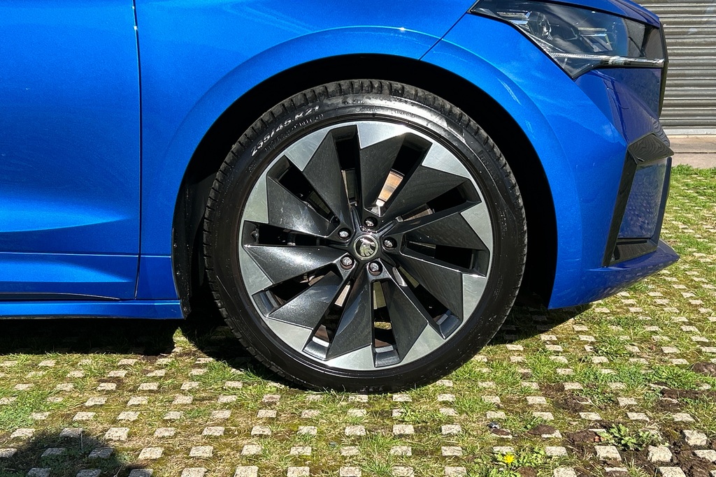 Skoda ENYAQ 150Kw 80 Sportline Plus 82Kwh Blue #5