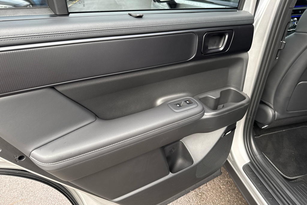 Hyundai Santa Fe Calligraphy White #41