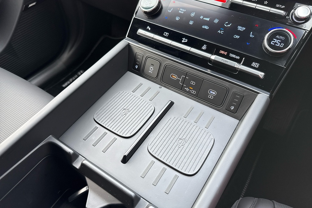 Hyundai Santa Fe Calligraphy White #16
