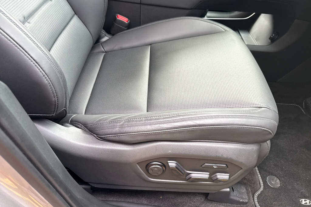 Hyundai Santa Fe Calligraphy White #34